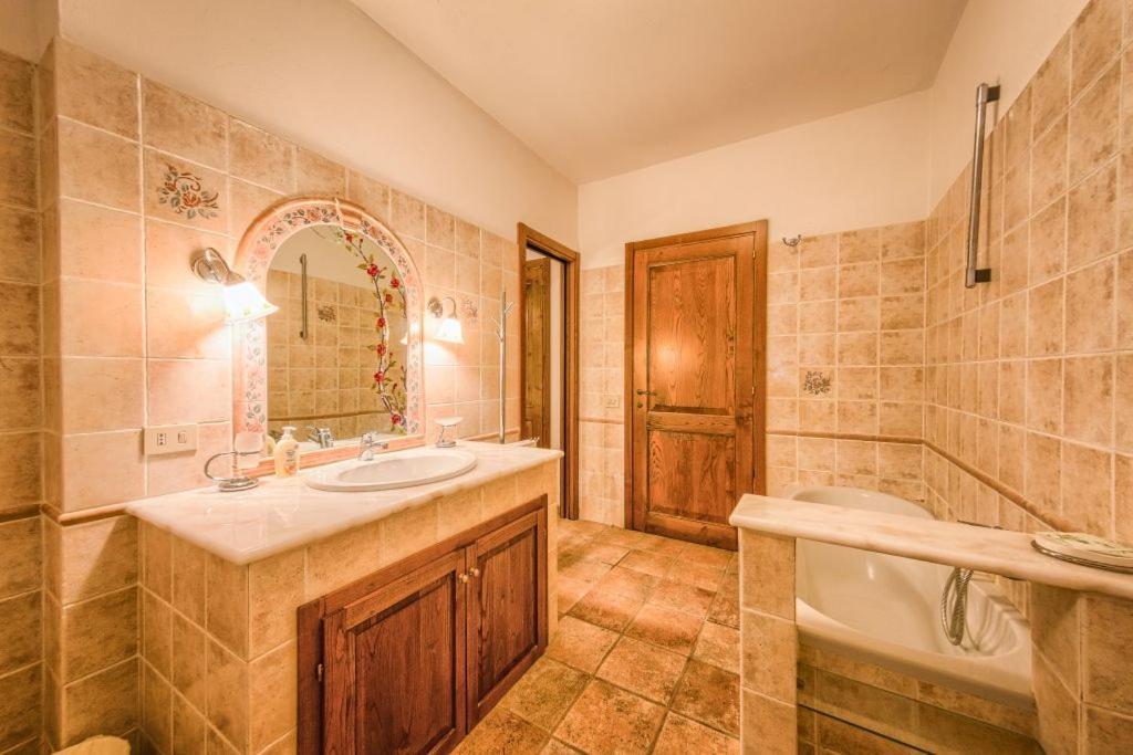 Doglio  Borgo Struginatiヴィラ エクステリア 写真